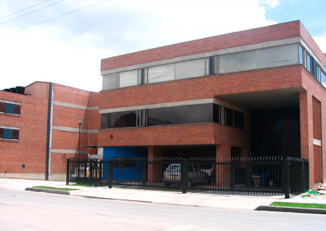 centro-empresarial-alamos-03